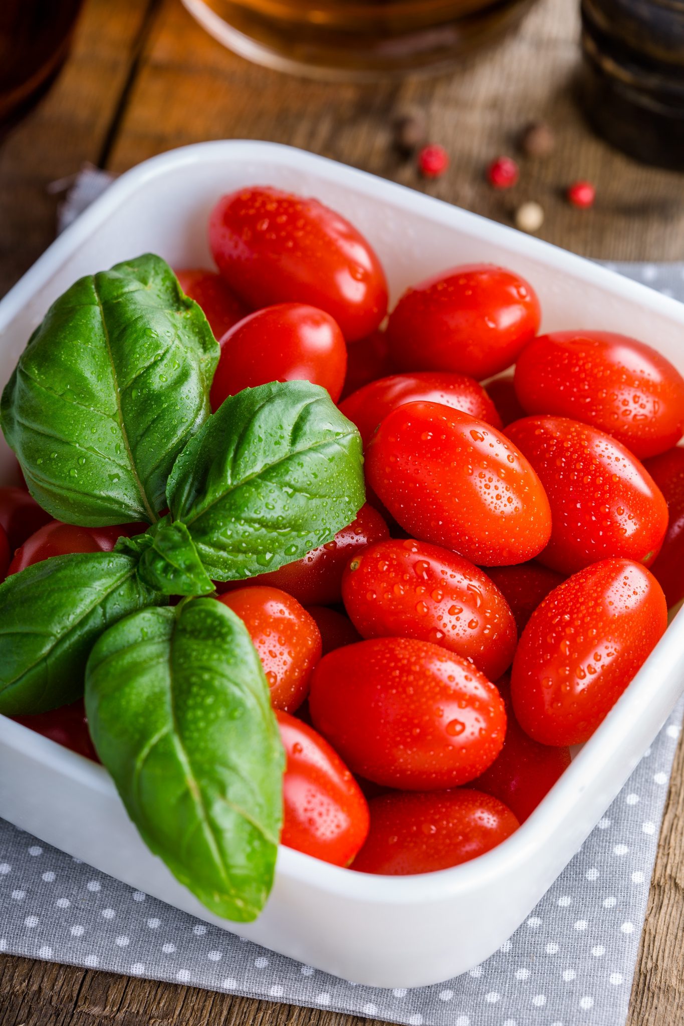 Jak wyhodować pomidory z nasion w domu - krok po kroku